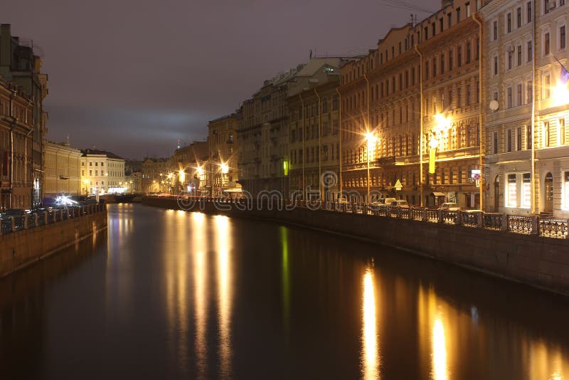 Riviergootsteen, Nevsky-Vooruitzicht, St. Petersburg, Russi stock foto's Riviergootsteen, Nevsky-Vooruitzicht, St. Petersburg, Russi stock foto's