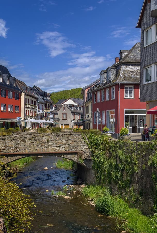 Rivière d'Erft dans mauvais Munstereifel, Allemagne photo stock Rivière d'Erft dans mauvais Munstereifel, Allemagne photo stock