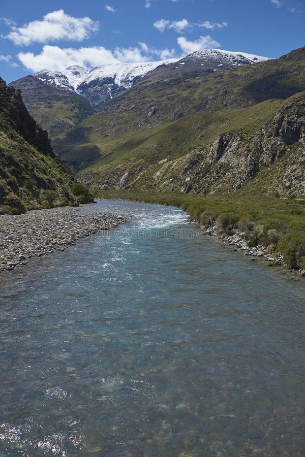 Rivière transparente à Valle Chacabuco, Patagonia du nord, Chili images libres de droits Rivière transparente à Valle Chacabuco, Patagonia du nord, Chili images libres de droits