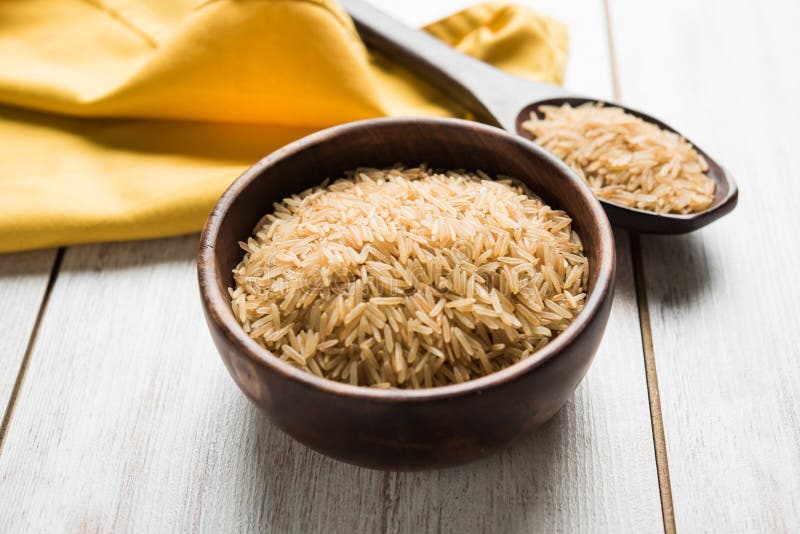 Riz basmati brun cru photo stock. Image du normal, nourriture 101204260