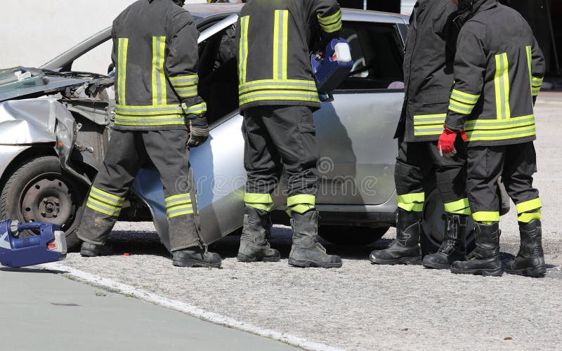 Road accident and many firemen