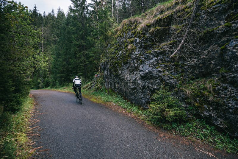 Road bicycle driving