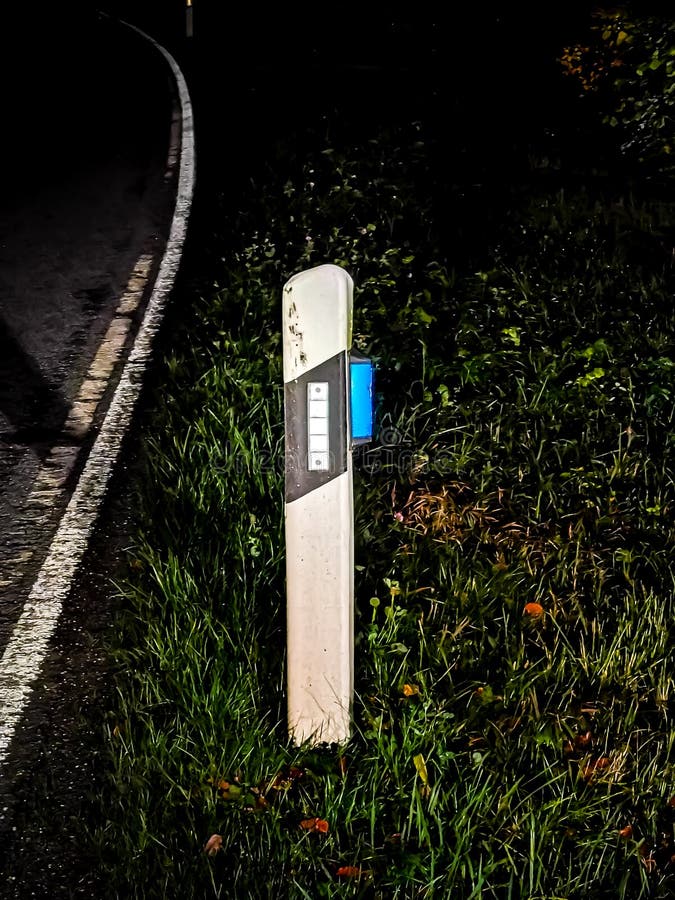 roadside reflector posts roadside reflector posts