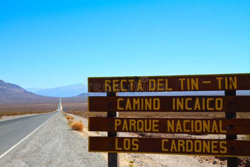 Cartello Los Cardones national park, nella provincia di Salta, in Argentina.