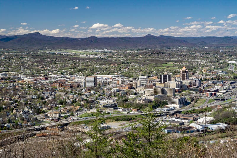 Roanoke dolina od Młyńskiej góry, Virginia, usa fotografia stock Roanoke dolina od Młyńskiej góry, Virginia, usa fotografia stock