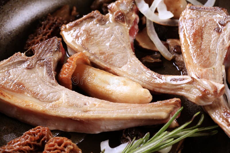 Roast lamb chops and mushrooms