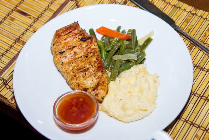 Roasted Chicken Breast, Mashed Potatoes, Gravy and Fresh Veg Stock Image Image of sliced