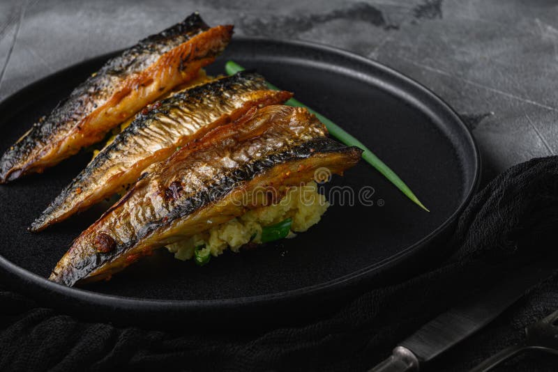 Roasted Mackerel with Garlic Paprika and Saffron with Mashed Potatoes