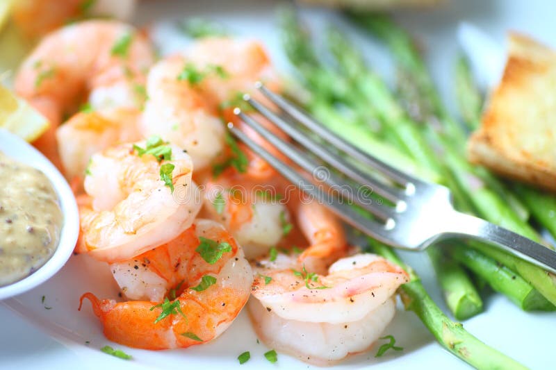 Roasted shrimp and asparagus dinner