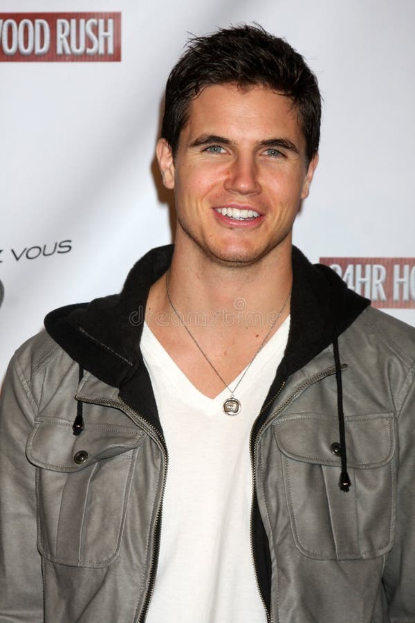 Robbie Amell editorial stock photo. Image of robbie, hour - 38022063