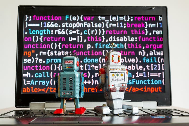 Robots con la pantalla del código fuente, inteligencia artificial, concepto de aprendizaje profundo imagen de archivo libre de regalías Robots con la pantalla del código fuente, inteligencia artificial, concepto de aprendizaje profundo imagen de archivo libre de regalías