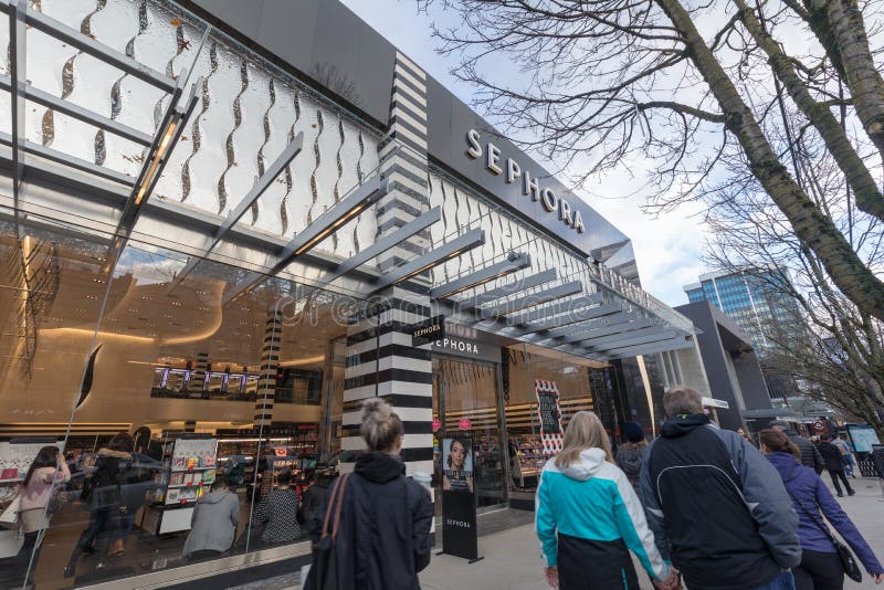 Robson Street des im Stadtzentrum gelegenen Gewerbegebiets in Vancouver BC lizenzfreie stockfotografie Robson Street des im Stadtzentrum gelegenen Gewerbegebiets in Vancouver BC lizenzfreie stockfotografie