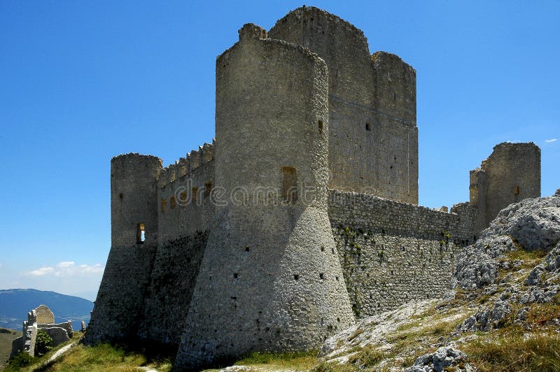 Rocca Calascio, Abruzos, Italia imagen de archivo Rocca Calascio, Abruzos, Italia imagen de archivo
