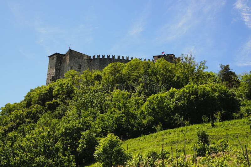 Rocca φρουρίων κάστρων borromea angera στοκ εικόνα