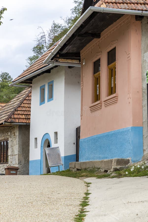 Skalní obydlí v Brhlovce, okres Levice, kraj Nitra, Slovensko