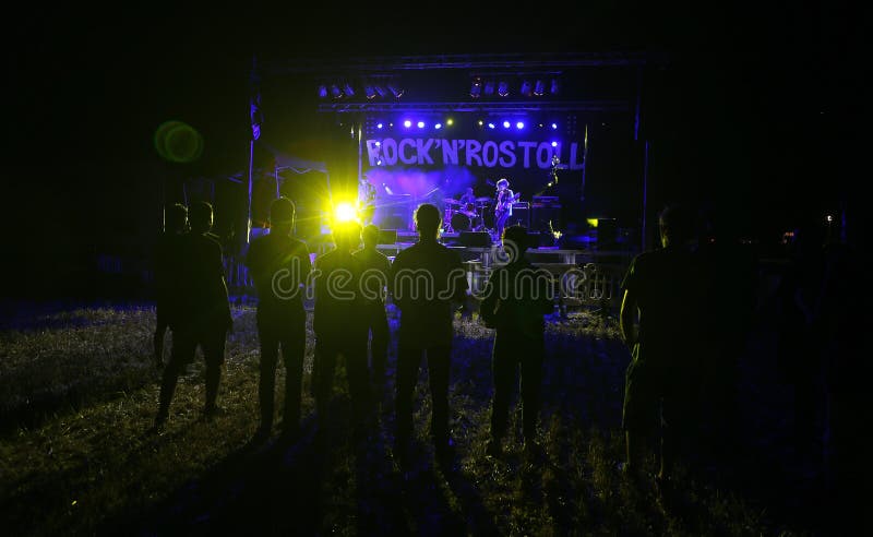 Rock- und rostollmusikfestival in Mallorca lizenzfreie stockfotos Rock- und rostollmusikfestival in Mallorca lizenzfreie stockfotos
