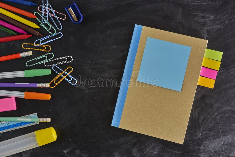 Rocket fez fontes extraescolares fotografia de stock royalty free