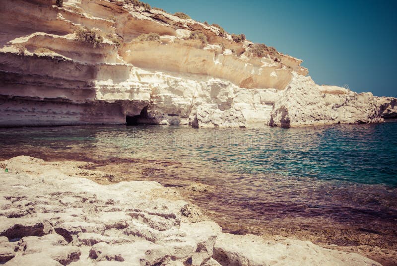 Rockowa plaża w zimie, Malta obrazy stock Rockowa plaża w zimie, Malta obrazy stock