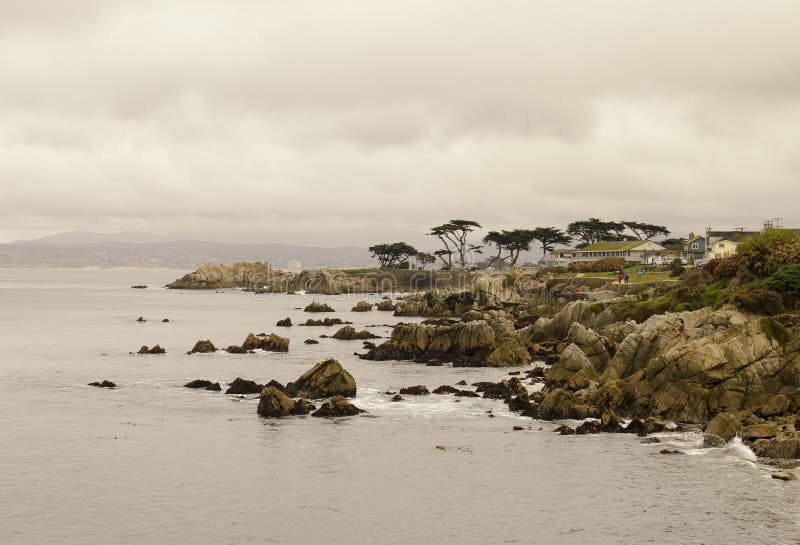 Rocky Coast av Monterey Kalifornien royaltyfria foton Rocky Coast av Monterey Kalifornien royaltyfria foton