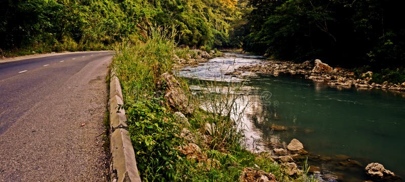 Rocky river scenic road