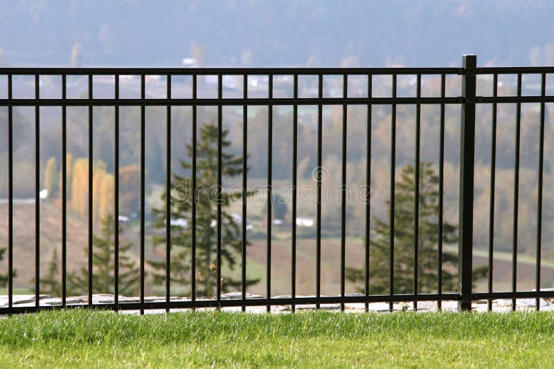 Rod Iron Fence image stock. Image du acier, arbres, barrière 45760439