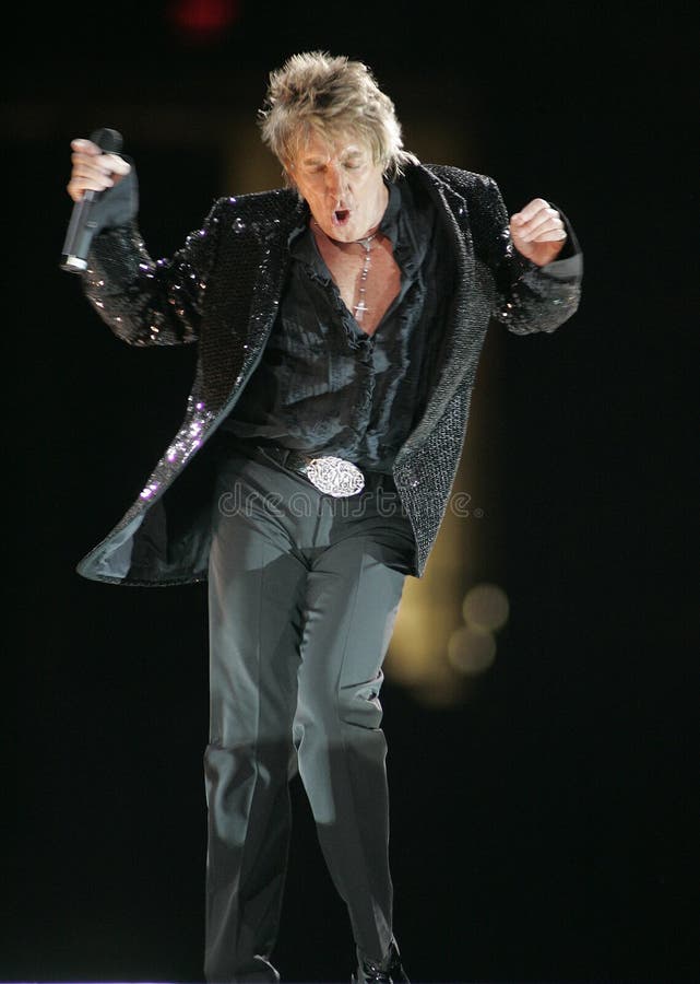 Rod Stewart utför i konsert på premiären av hans 2007 turnerar på den atlantiska mitten för banken i soluppgång Florida på Januari 12, 2007
