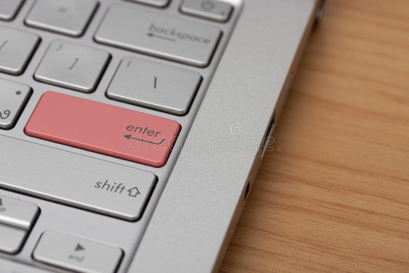 Rode knop om het toetsenbord in te voeren royalty-vrije stock afbeeldingen