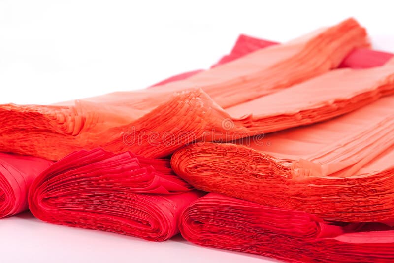 Verrijken wet berouw hebben Rode plastic zak stock foto. Image of schade, knippen - 32468114
