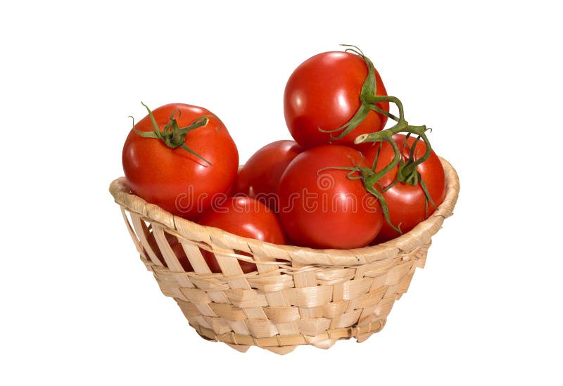 Rode tomaten in een mand op de wit geïsoleerde achtergrond stock foto Rode tomaten in een mand op de wit geïsoleerde achtergrond stock foto