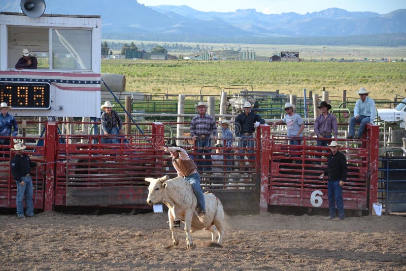 Rodeo en pequeño viliage imágenes de archivo libres de regalías Rodeo en pequeño viliage imágenes de archivo libres de regalías
