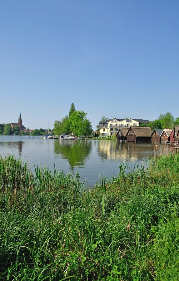 Roebel, het District van het Meer Mecklenburg, Duitsland stock foto Roebel, het District van het Meer Mecklenburg, Duitsland stock foto