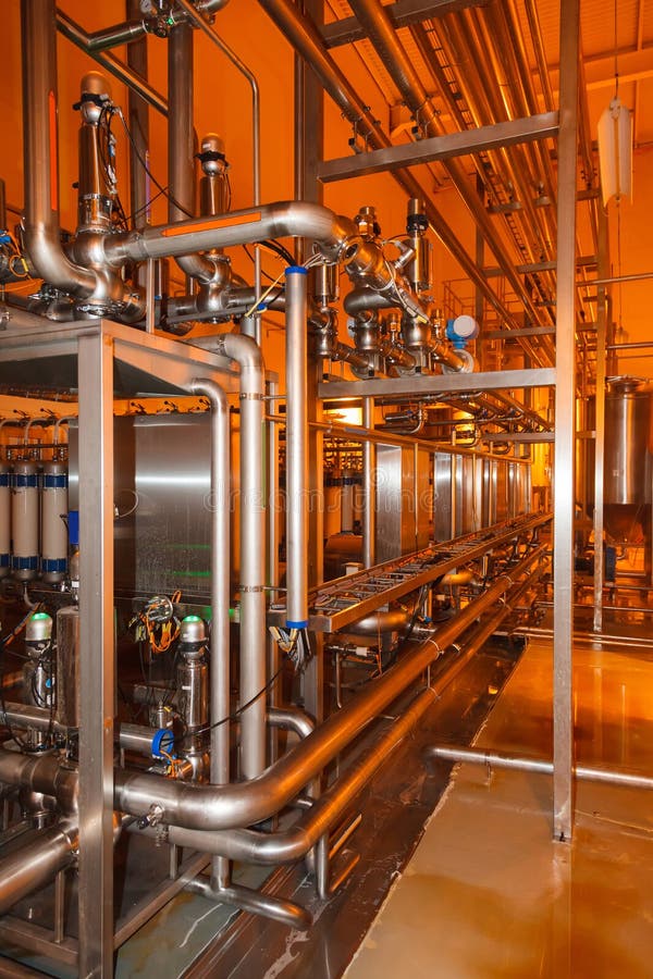 Rohre, Behälter für die Lebensmittelindustrie lizenzfreies stockbild Rohre, Behälter für die Lebensmittelindustrie lizenzfreies stockbild