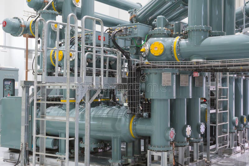 Rohre im Kraftwerk lizenzfreie stockfotos Rohre im Kraftwerk lizenzfreie stockfotos