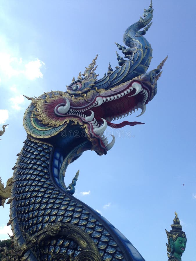 Roi de lumière de ciel de serpent de Nagas photographie stock libre de droits Roi de lumière de ciel de serpent de Nagas photographie stock libre de droits