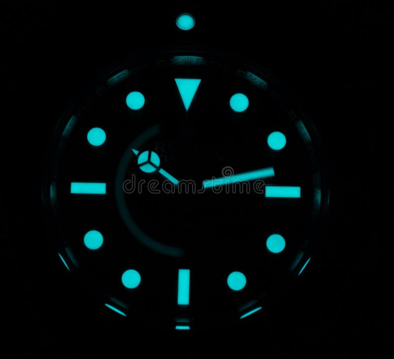 rolex submariner glow in dark