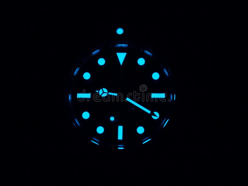 rolex submariner glow in the dark