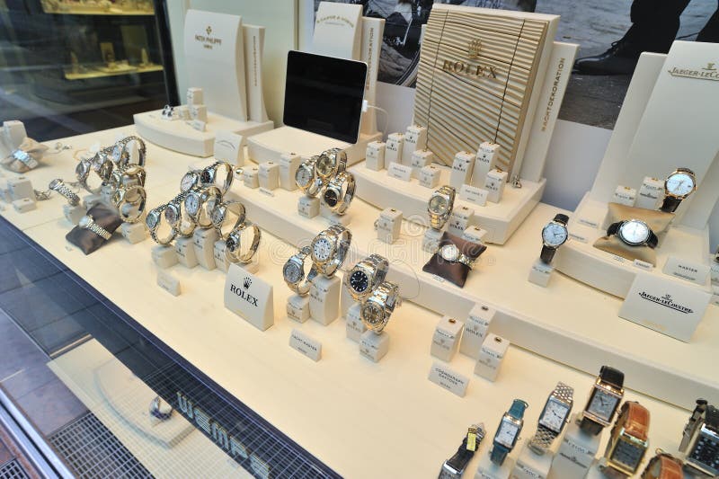 closest rolex store