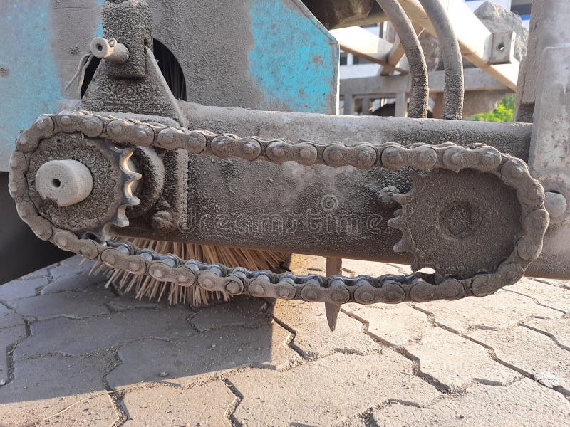 Roller chain sprocket, chain sprocket bushings, chain gear