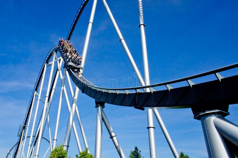 Roller coaster no parque do Europa fotos de stock Roller coaster no parque do Europa fotos de stock