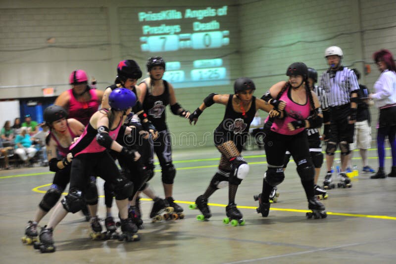 Roller Derby Girls editorial photography. Image of skating 98100482