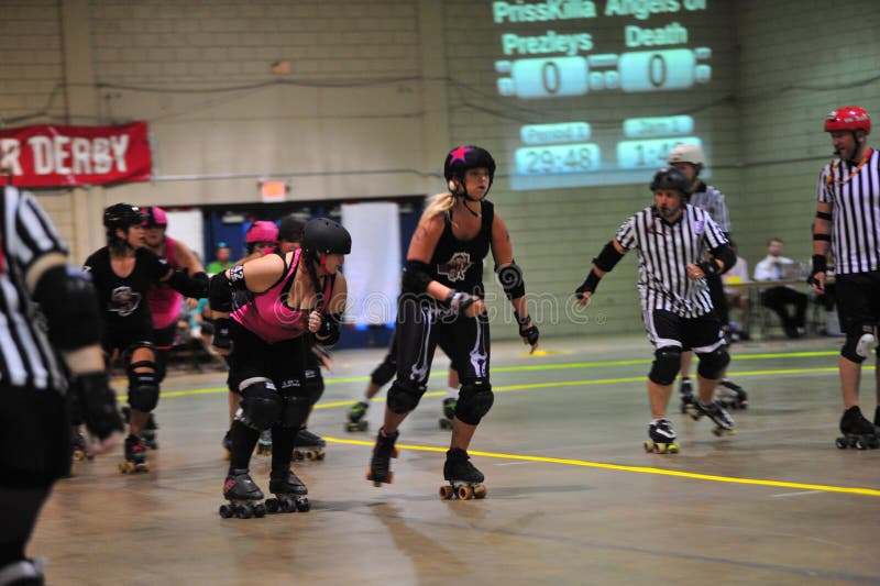 Roller Derby Girls editorial photography. Image of rollerskate 98100532