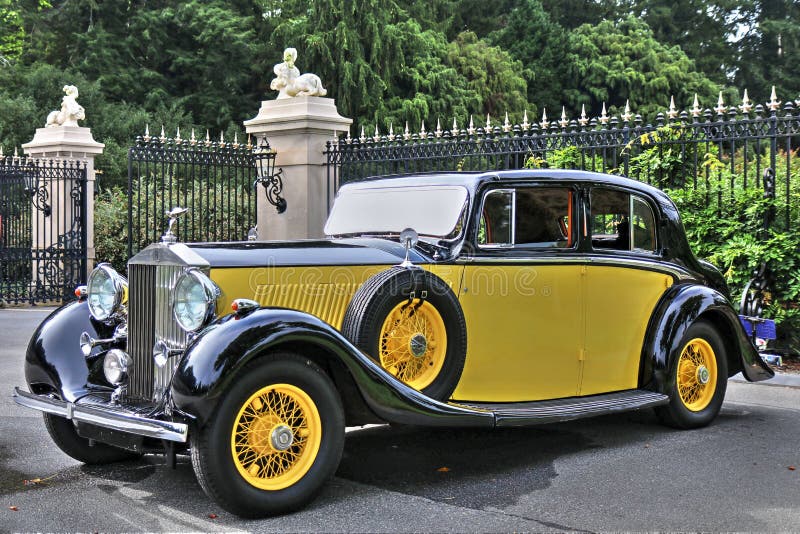 1934 Rolls Royce Phantom II Jaune photographie stock libre de droits