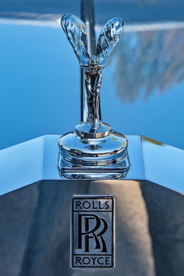 Rolls Royce `Spirit of Ecstasy` Hood Ornament Editorial Stock Photo - Image  of angel, mode: 135383003