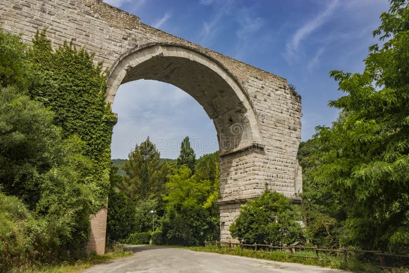 The Roman arch bridge of Augustus
