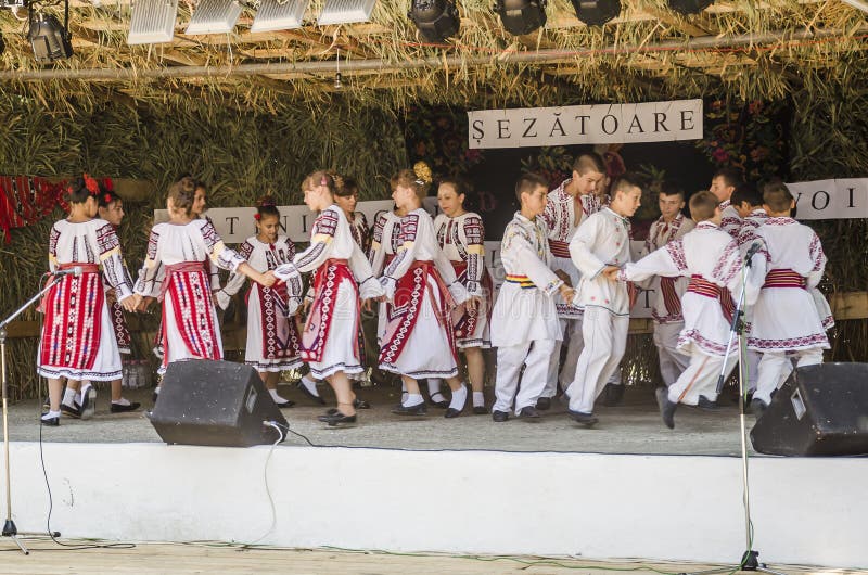 Romanian traditional dances royalty free stock images Romanian traditional dances royalty free stock images