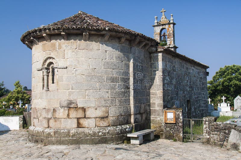 Romanic Kirche stockfoto. Bild von reise, kirche, denkmal - 32770108