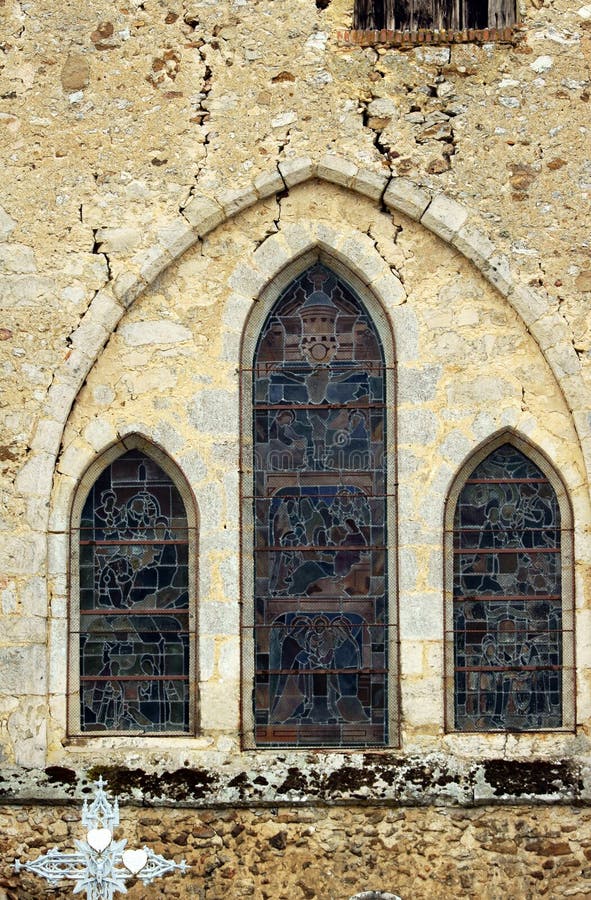 Romanisches Kirchenfenster In Congy Stockfoto Bild von