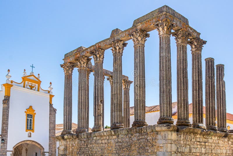 Romano de Templo ou Templo de Diana em Évora fotos de stock Romano de Templo ou Templo de Diana em Évora fotos de stock