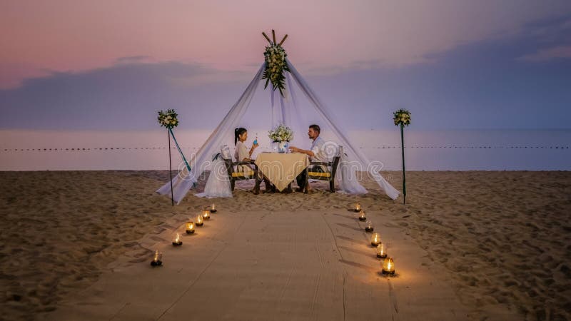 Romantic Dinner on the Beach, Honeymoon Dinner on the Beach during ...