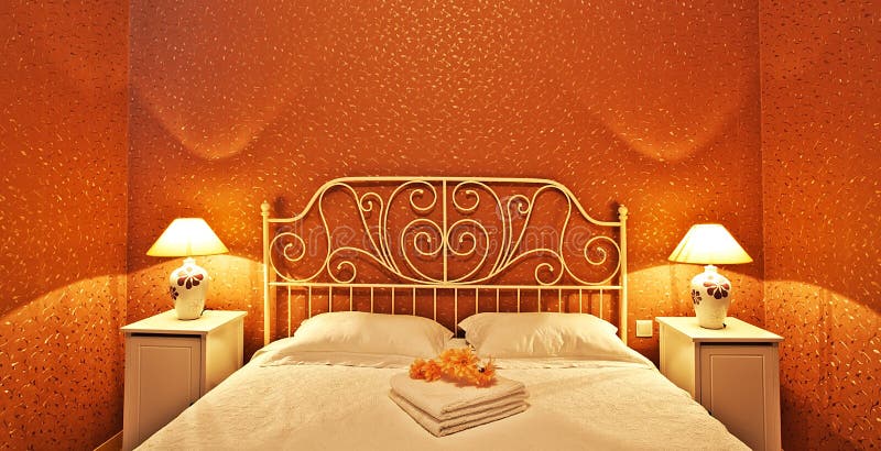 Romantisches Schlafzimmer stockfoto. Bild von hotel, romanze - 54638